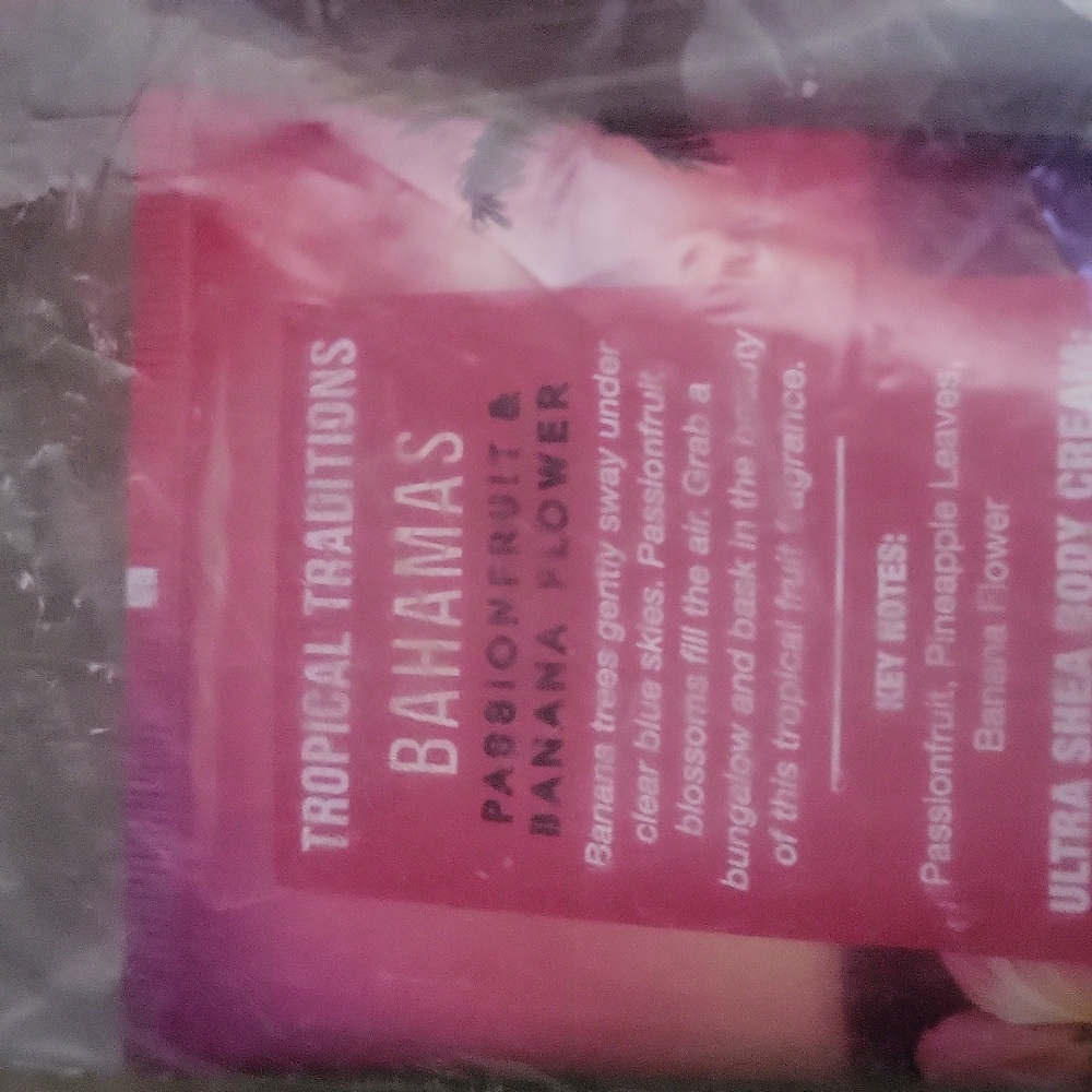 Bath body works wrapped duo creme perfume scent Bahamas full.size xo - Picture 4 of 5